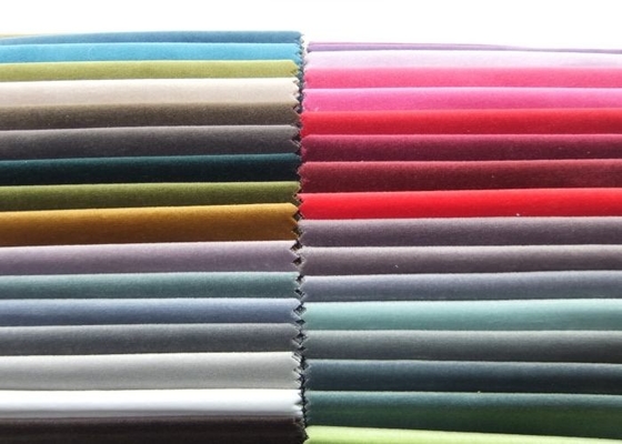 Tissu 100% de velours de meubles de polyester pour Sofa Chairs Wrinkle Resistant